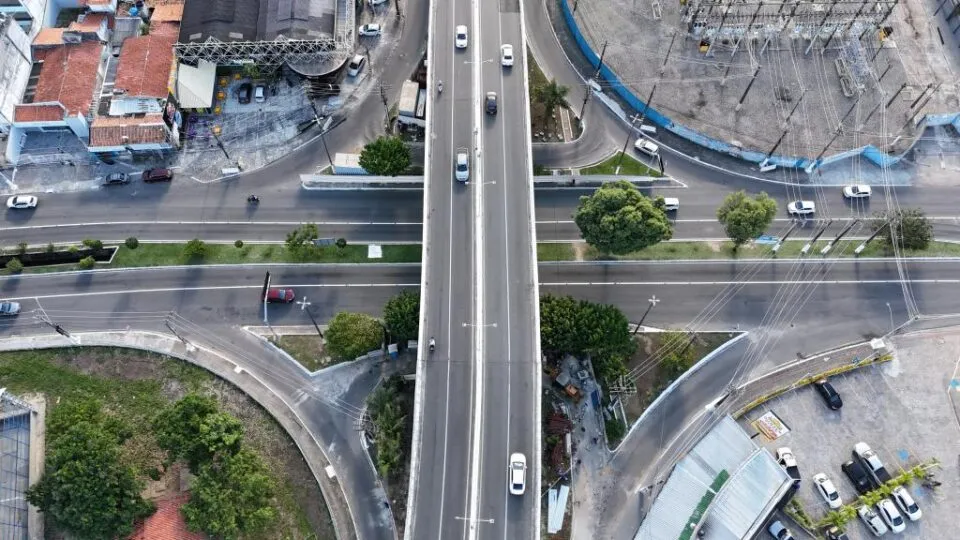 SMTT altera trânsito na região do viaduto da Francisco Porto nesta segunda-feira