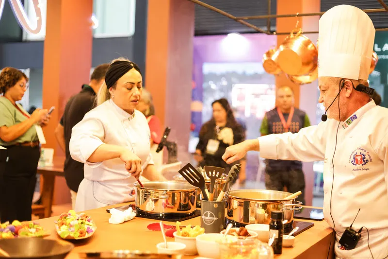 Travel Next Minas abrirá edição 2026 com cozinha-show que celebra a gastronomia mineira