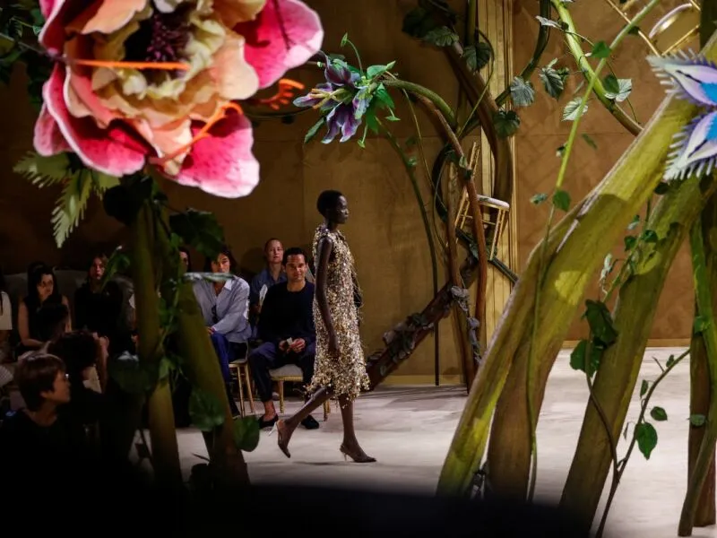 Blazy cria coleção de conto de fadas para alta-costura da Chanel