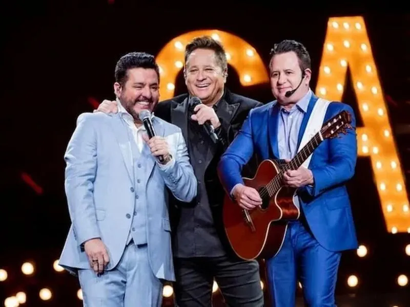 Leonardo e Bruno & Marrone fazem show de encerramento do projeto Cabaré no Recife