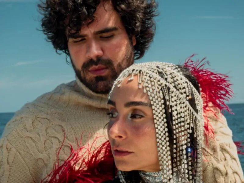 Deya transforma história de superação em música com o single “Sinais Vitais”
