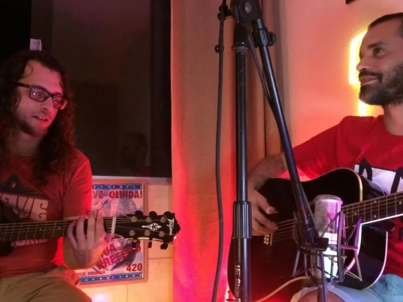 Petrônio e as Criaturas resgatam show da pandemia em novo EP ao vivo