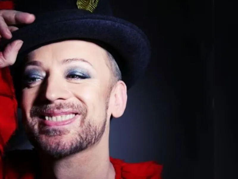 Boy George lança música pró-Israel e provoca reação nas redes sociais