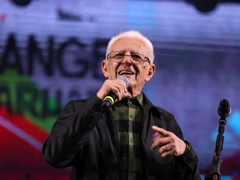 Onildo Almeida, compositor da “Feira de Caruaru”, faz show na Sala de Reboco
