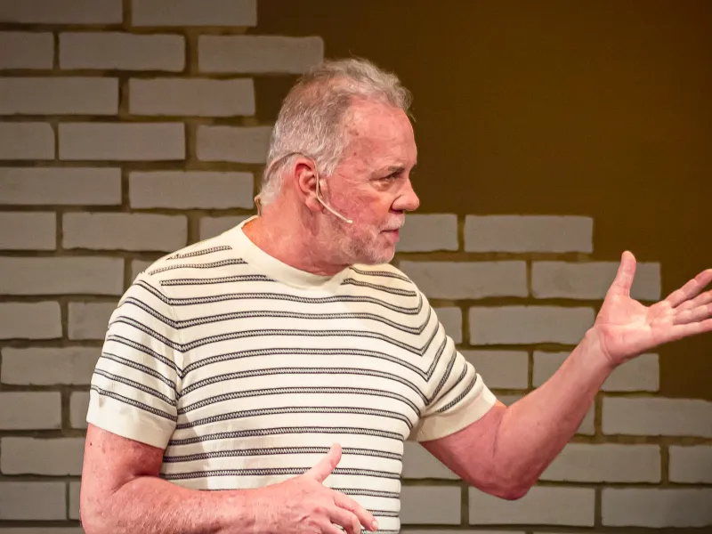 Luiz Fernando Guimarães traz montagem “Baixa Sociedade” para o Teatro Guararapes em setembro