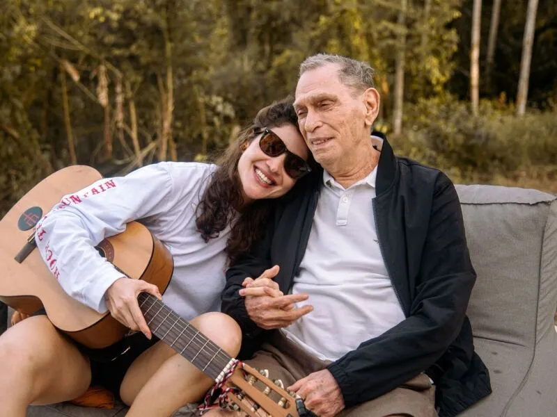 Jorge Mautner faz pocket show no Recife, no dia 12 de julho; saiba mais