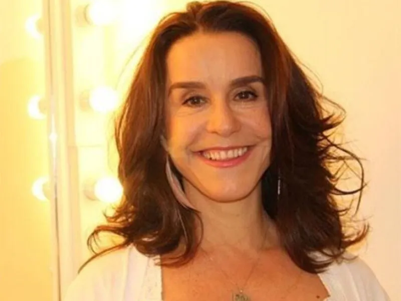 Lucélia Santos lamenta morte precoce de Eduardo Meirelles, autor de sua biografia