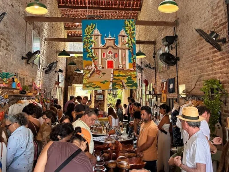 Mercado Capitão transforma restaurante em galeria com mostra de artistas independentes neste sábado