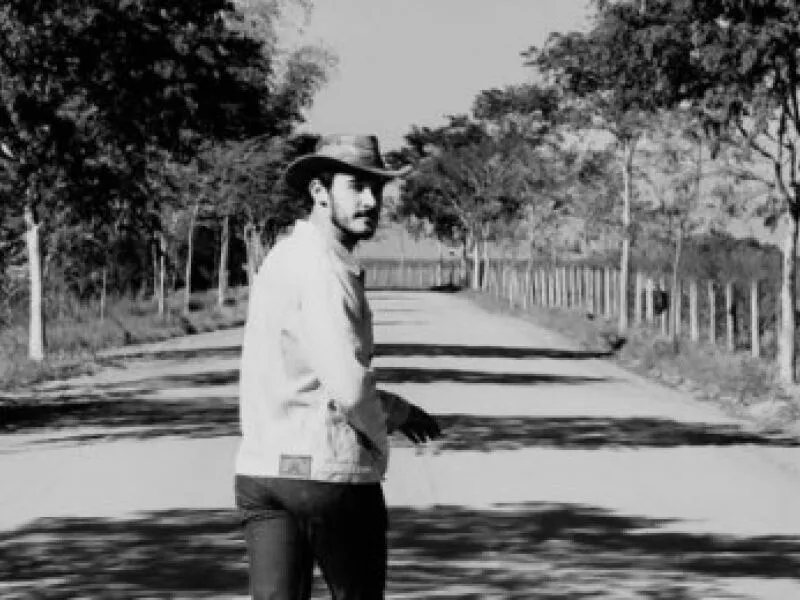 Filipe Bragança se despede do personagem João Raul com homenagem no Instagram