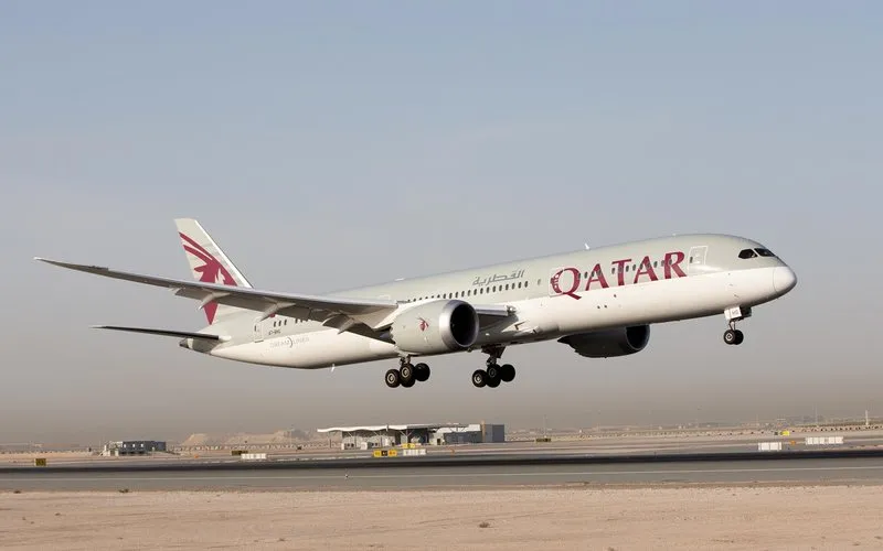 150 aviões da Qatar Airways já tem internet da Starlink