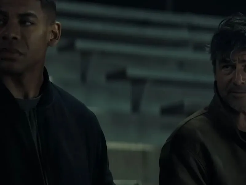 Nova série da DC Studios, ”Lanternas” estreia na HBO Max com reviravolta e trama repleta de tensão
