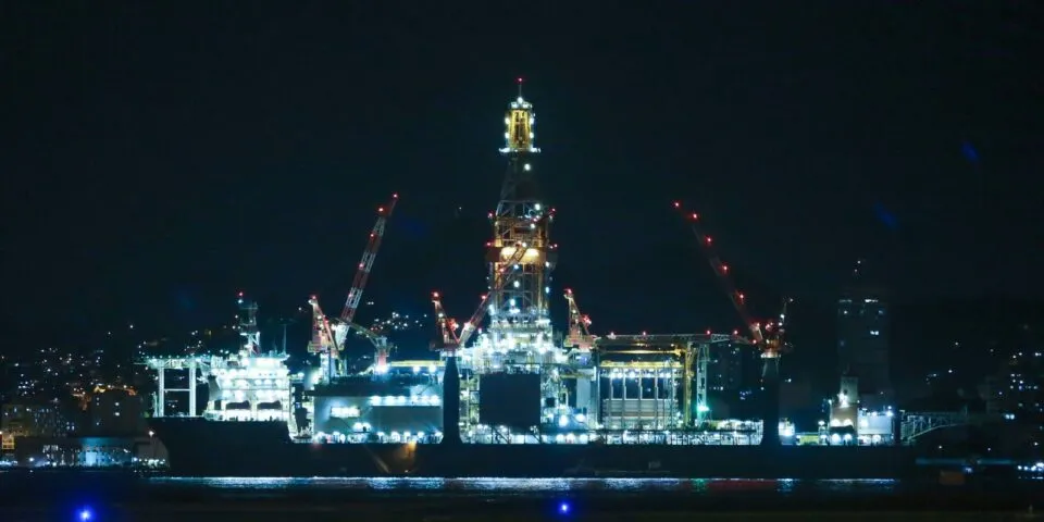 Apesar de liminar, Camex prorroga imposto sobre exportação de petróleo