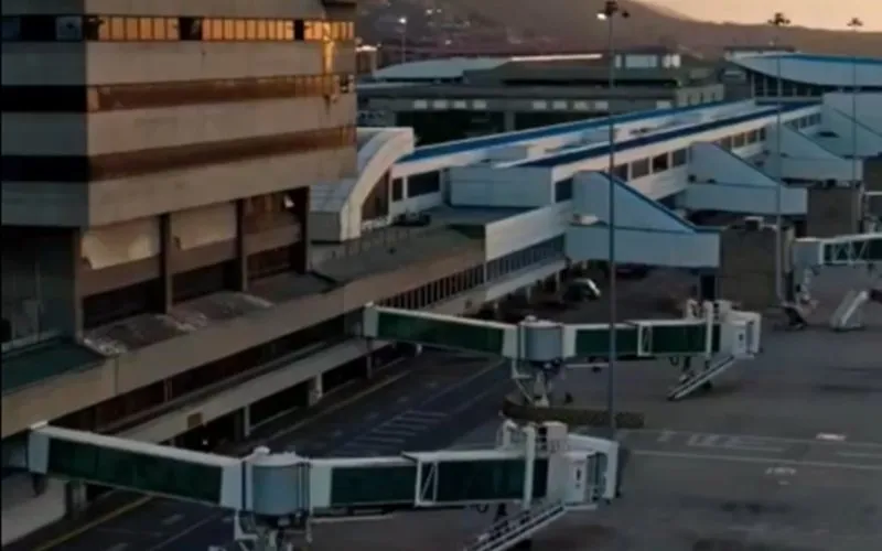 Após dois meses, aeroporto de Caracas será reaberto aos passageiros