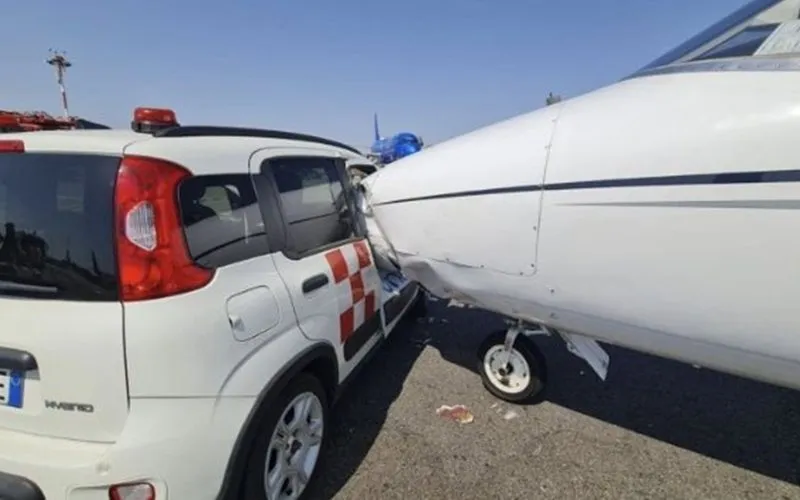 Avião de negócios é atingido por veículo de solo na Itália