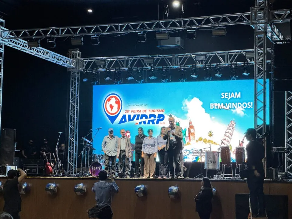 Avirrp encerra primeiro dia com festa, banda Reprise e convidados; veja o álbum de fotos
