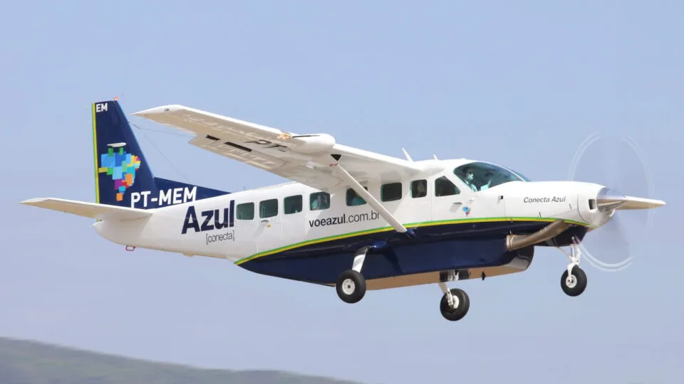 Azul Conecta assina contrato para operar programa de aviação regional em Santa Catarina