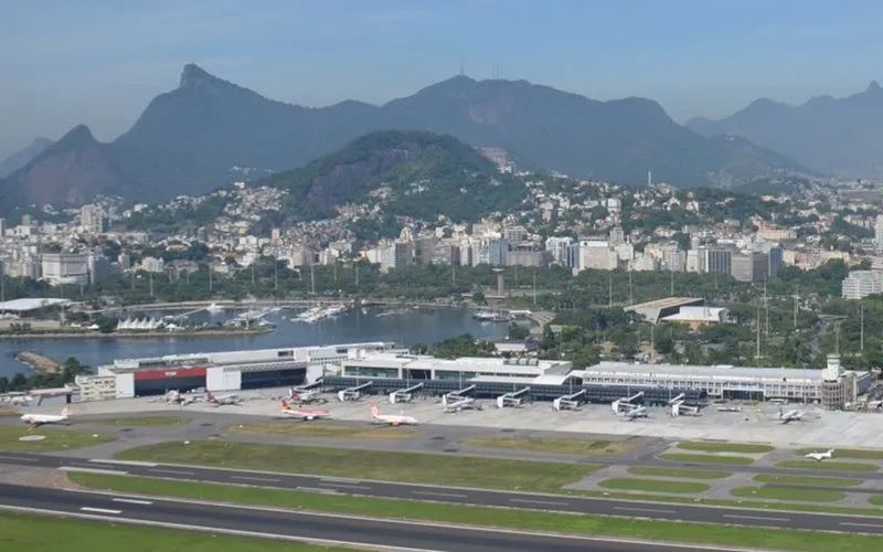 Como chegar de VLT ao aeroporto Santos Dumont?