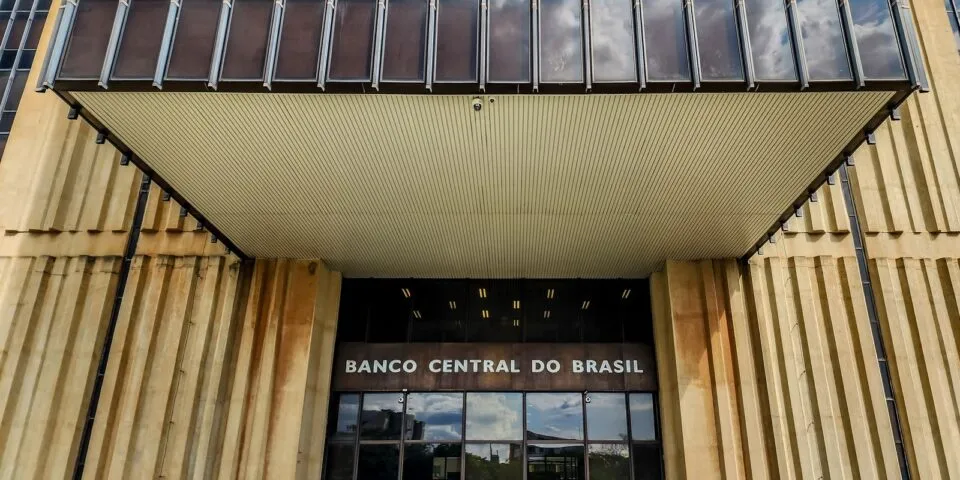 Copom inicia reunião que definirá taxa básica de juros