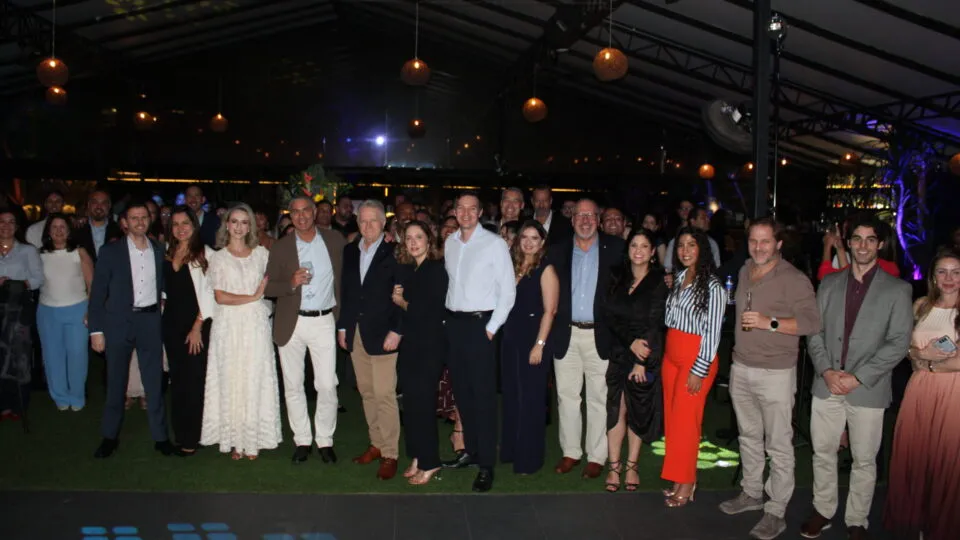 Dário se despede da Costa Cruzeiros com homenagem do trade durante evento em São Paulo