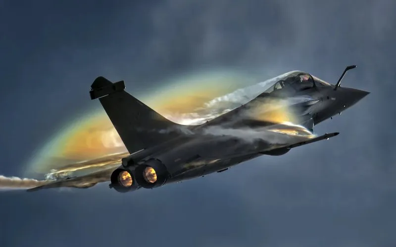 Dassault avança no novo caça Rafale F5