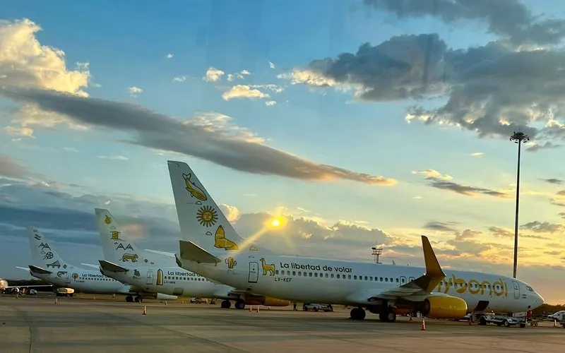 Em crise, Flybondi é proibida de vender novas passagens no Brasil
