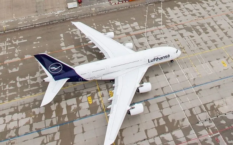 Lufthansa fecha semestre com prejuízo de 542 milhões de euros