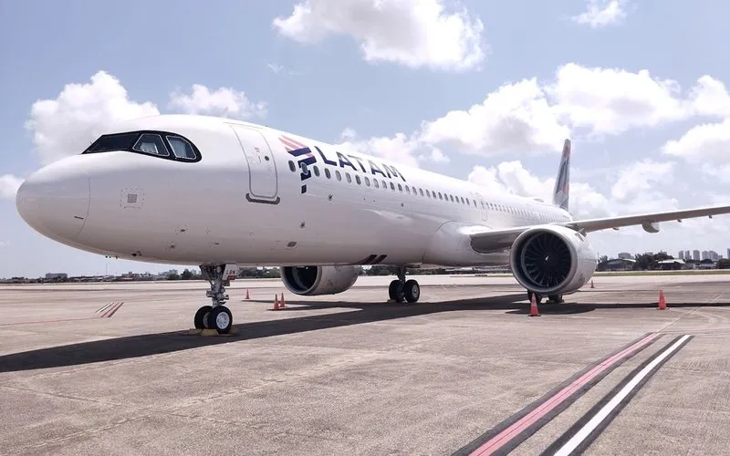 Mais de 60 novos aviões da Latam terão Wi-Fi via satélite