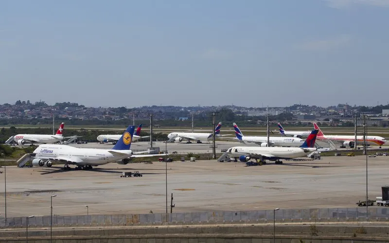 PF apreende 400 kg de cocaína após confronto no aeroporto de Guarulhos