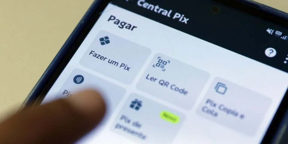 Pix enfrenta instabilidade na manhã deste domingo