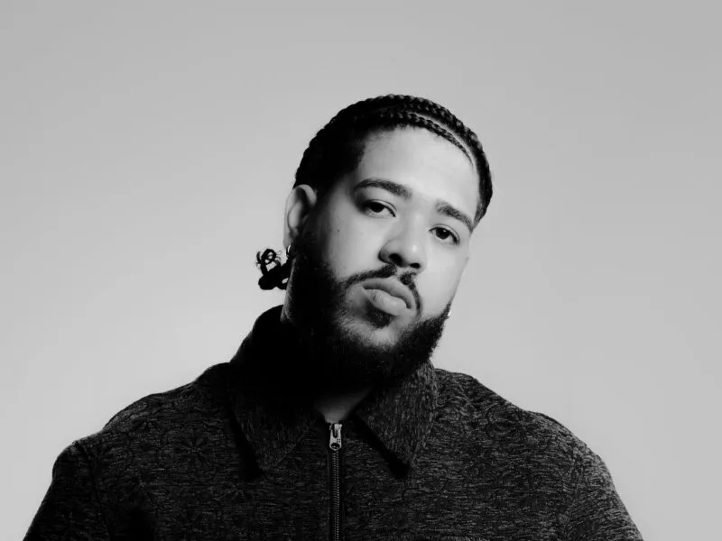 Cantor e compositor pernambucano IVYSON lança o EP “ContraTempo”; confira