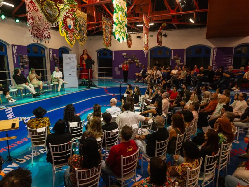IDG celebra 25 anos no Recife com debate que reuniu Lenine e Ricardo Piquet, entre outros nomes