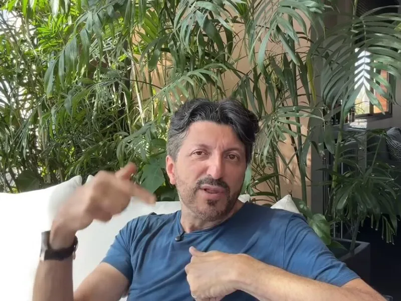 Lito Sousa revela melhora nos movimentos da mão: ‘eu não desisto’