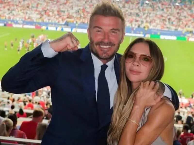 Victoria Beckham curte iate de R$ 100 milhões no Sul da França em meio à briga com filho Brooklyn