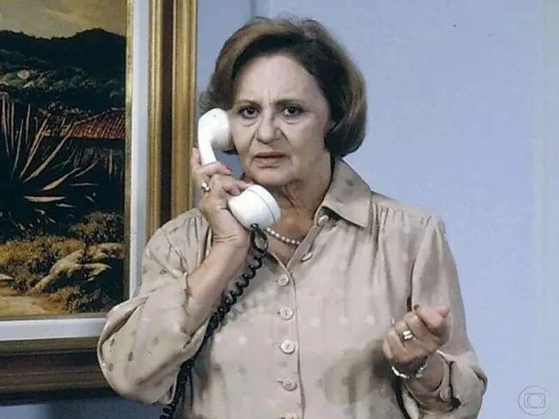 Famosos prestam homenagens e lamentam a morte de Laura Cardoso