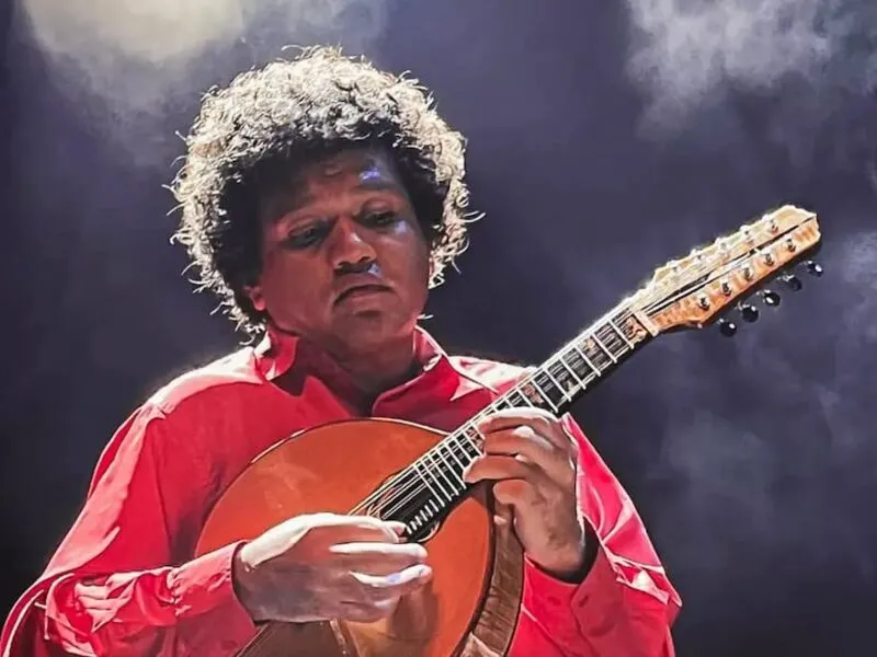 Rádio MEC: Jazz Livre traz live de multi-instrumentista Pedro Franco