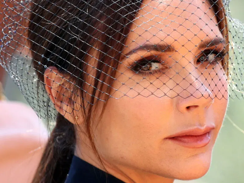 Victoria Beckham registra lucro pela primeira vez em 18 anos com marca: “Transformação”