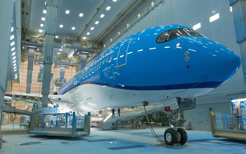 Airbus A350 da KLM faz seu primeiro voo