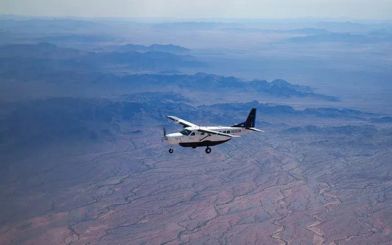 Avião autônomo realiza primeiro voo transcontinental