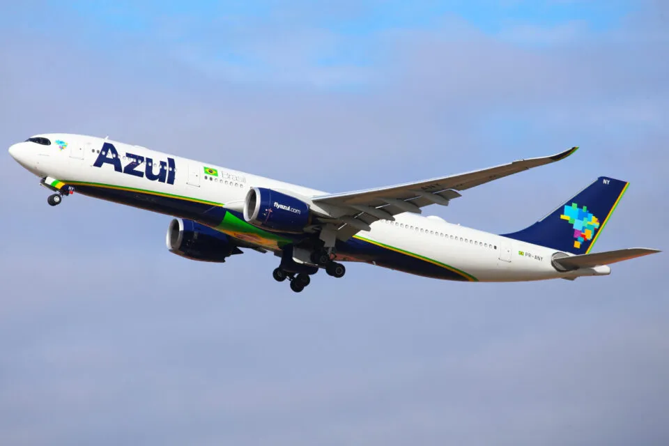 Azul estreia como companhia aérea oficial da Oktoberfest Blumenau