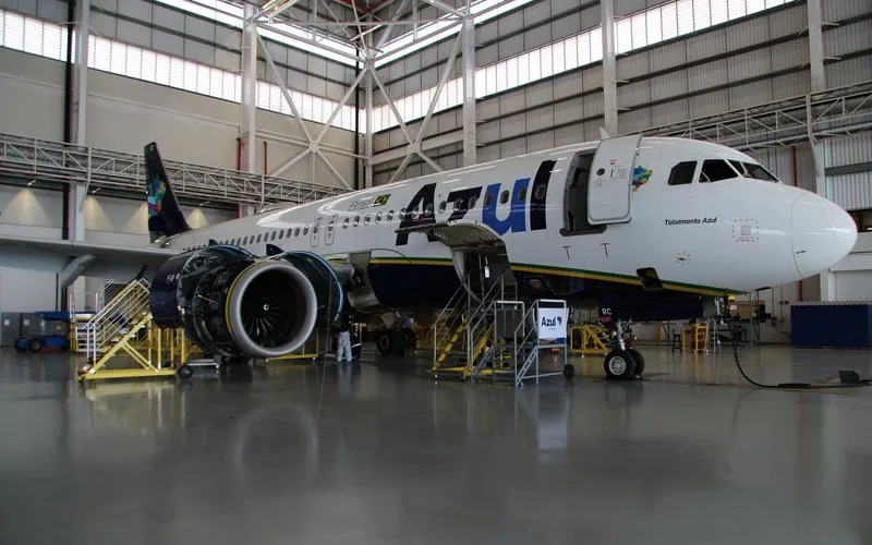 Azul terá curso de formação de mecânicos aeronáuticos em Campinas