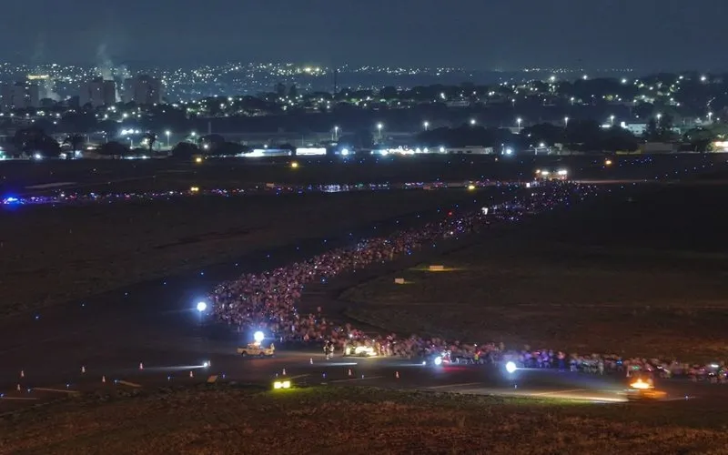 Corrida reúne mais de 3.500 pessoas no aeroporto de Goiânia