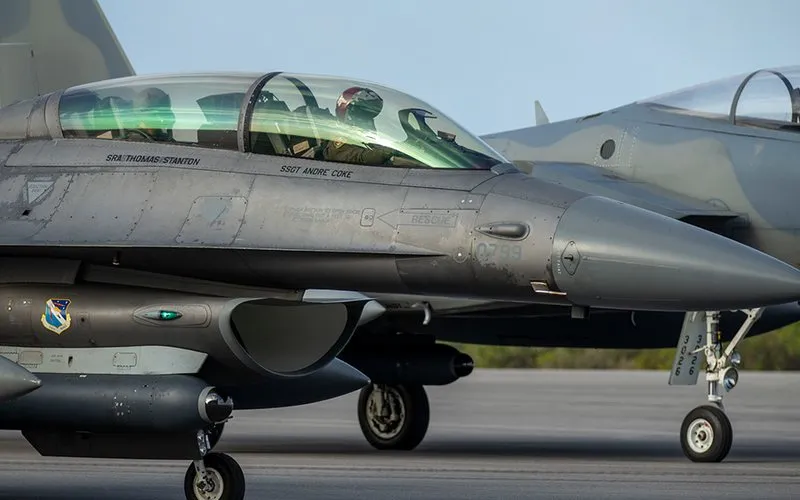 F-16 testam sensor Legion com novo enlace de dados