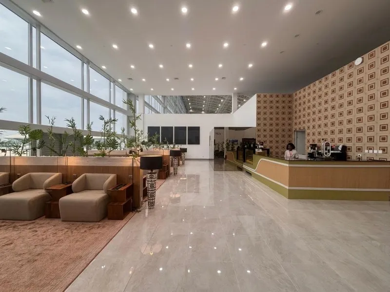 TAAG libera acesso pago a lounges para passageiros da classe econômica