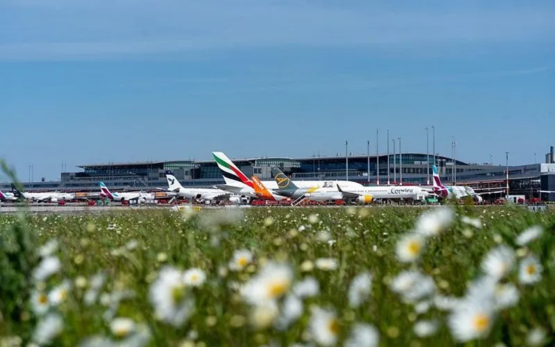 Tráfego de passageiros nos aeroportos bate recorde em 2025