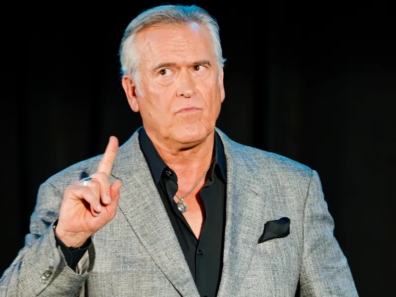 Ícone do terror, Bruce Campbell revela ter mais cinco anos de vida após diagnóstico de câncer