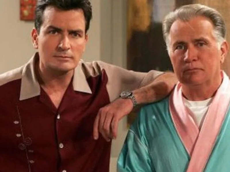 Martin e Charlie Sheen vão interpretar pai e filho em “Happy Jack”, nova série de comédia
