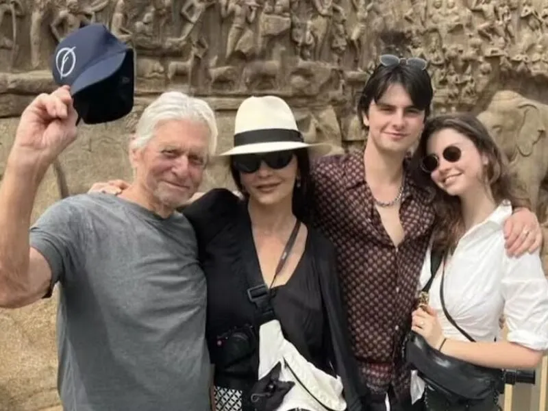 Catherine Zeta-Jones critica a expressão “nepo baby” ao falar dos filhos
