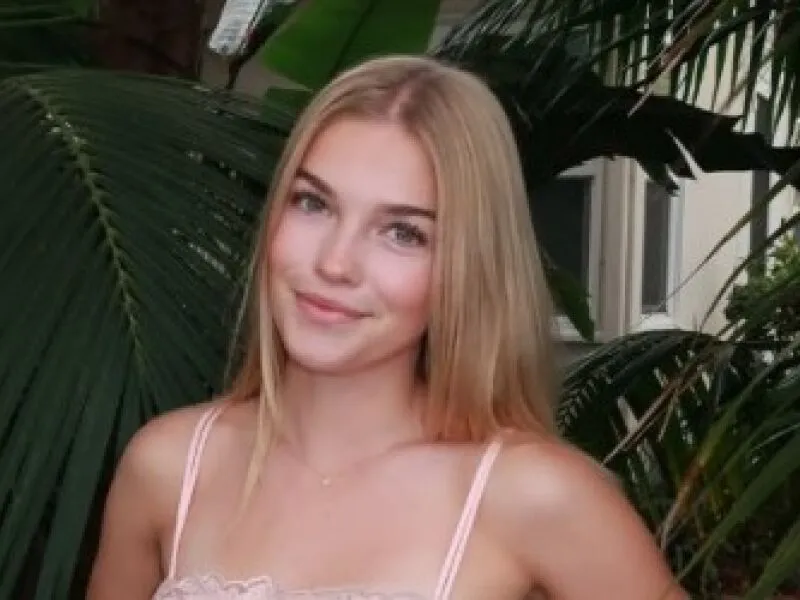 Lembra dela? Veja como está a menina de “Boa sorte, Charlie”, que agora completa 18 anos