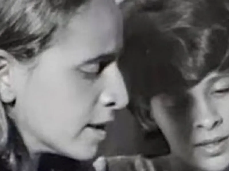 Maria Bethânia homenageia Gal Costa no dia em que a cantora faria aniversário: “Voz imortal”