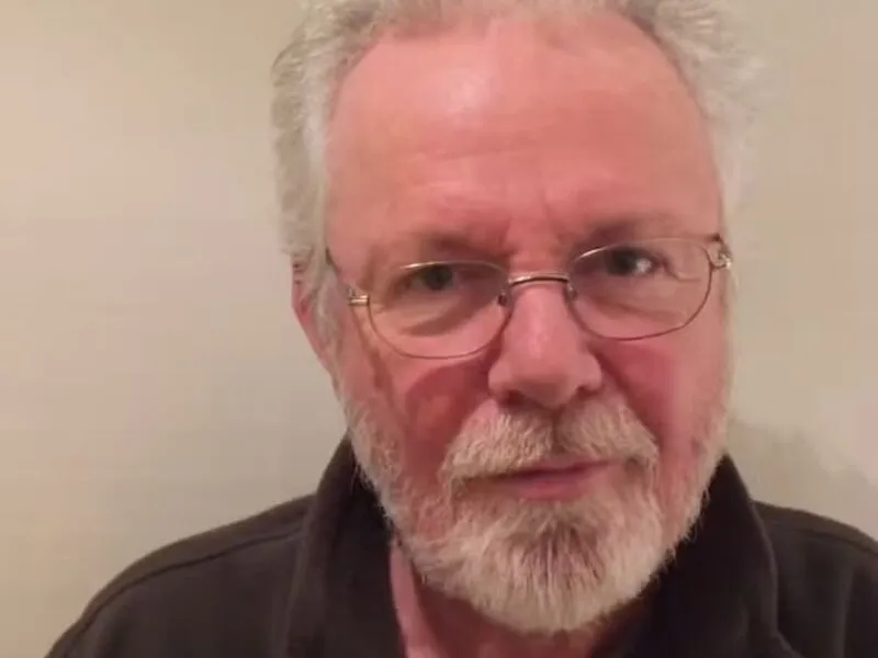 Morre o escritor escocês Peter May, autor de romances policiais, aos 74 anos